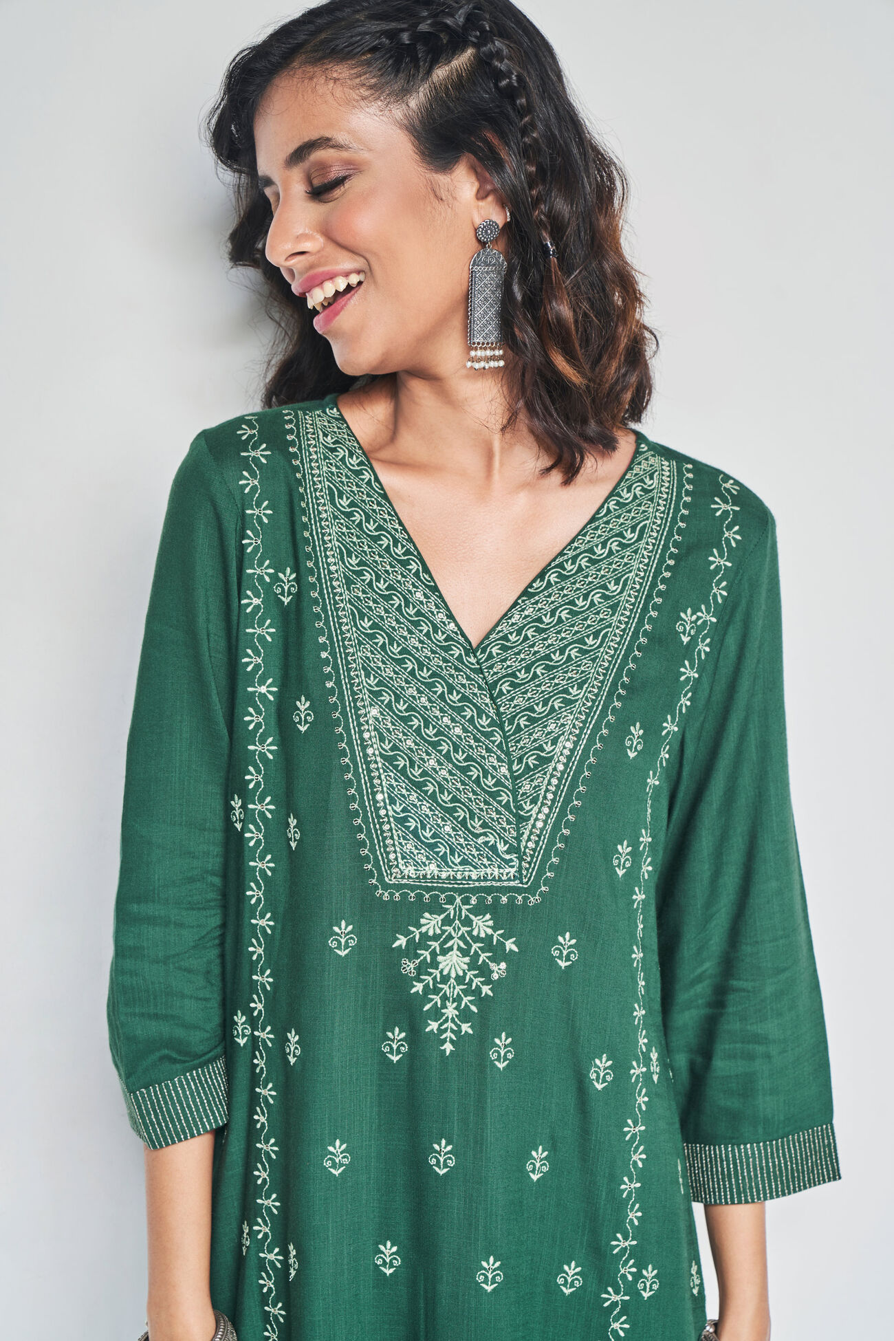 Panna embroidered kurta set, Dark Green, image 5